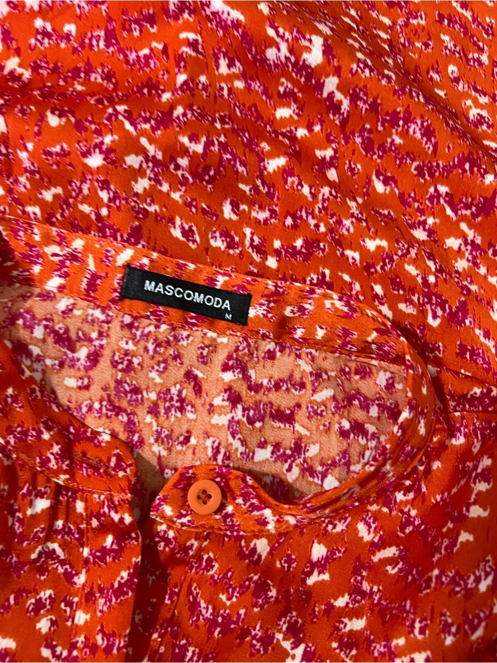 Split V-Neck Short Sleeve Blouse in Orange Speckle - Picture 5 of 5
